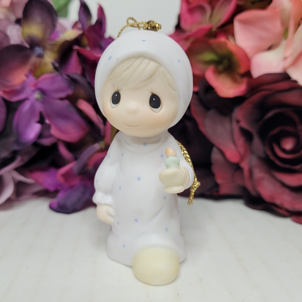 Vintage 1983 Precious Moments Jesus Is The Light That Shines Ornament E-0537